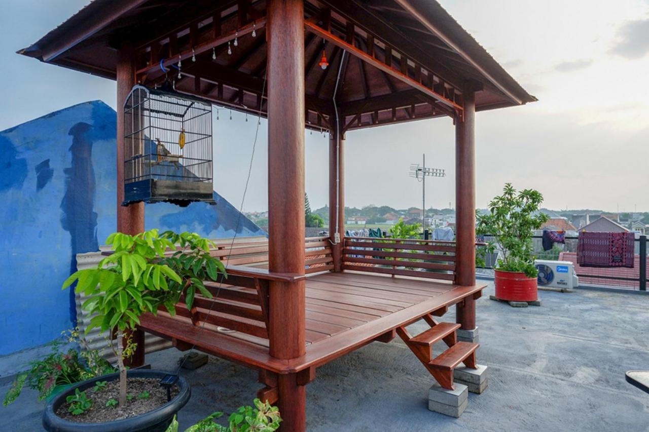 فندق Reddoorz Near Jalan Adi Sucipto Solo المظهر الخارجي الصورة